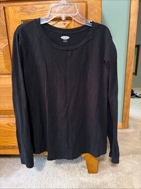 Old Navy Women's Black Long-Sleeve Crew Tee